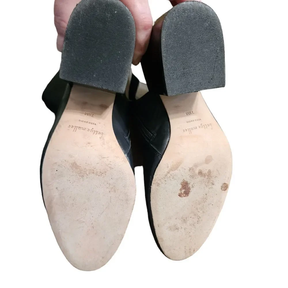 Bettye Muller Nominee black leather back cut out ankle booties 7.5
